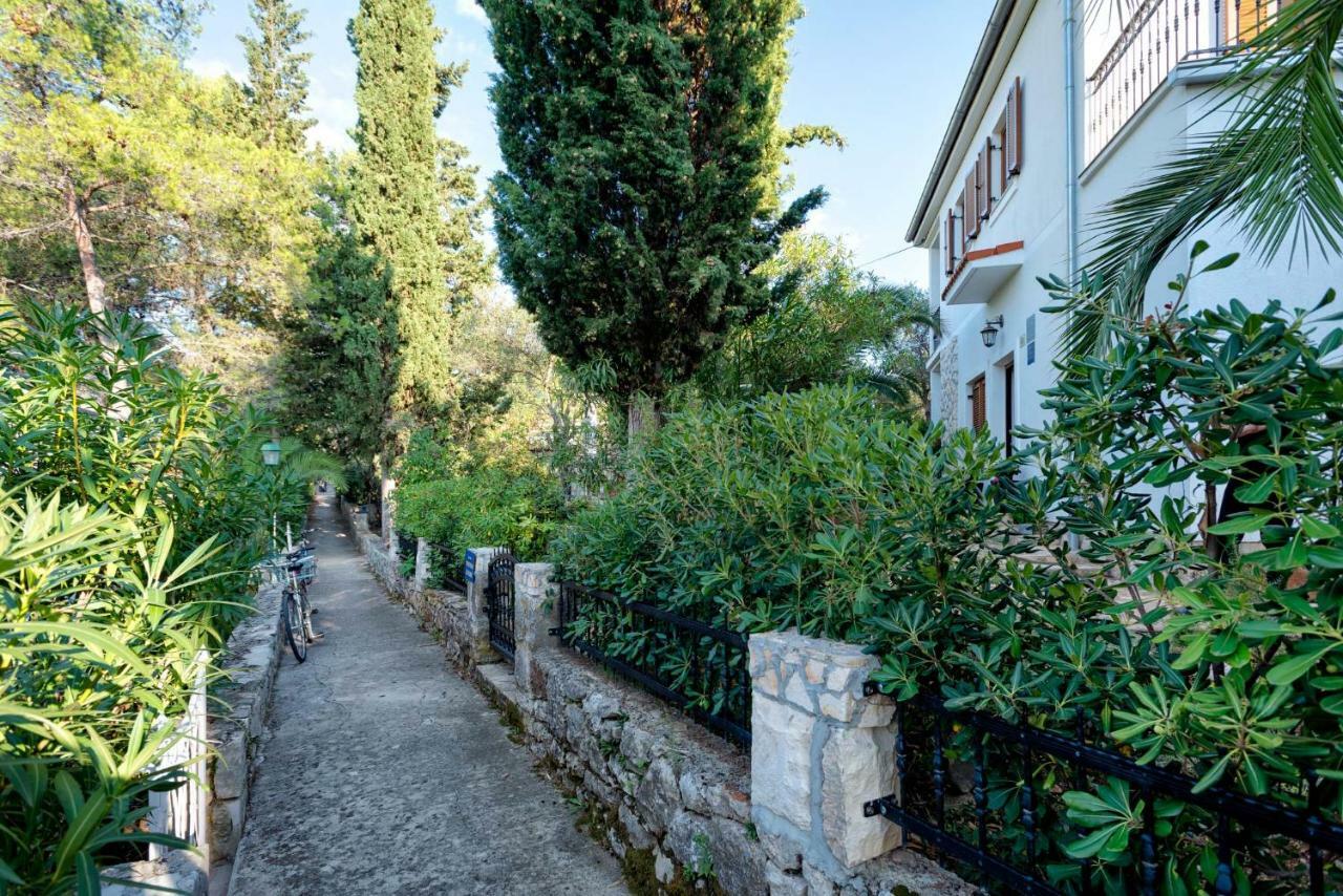 Apartmani Zlatarić Stari Grad  Zewnętrze zdjęcie