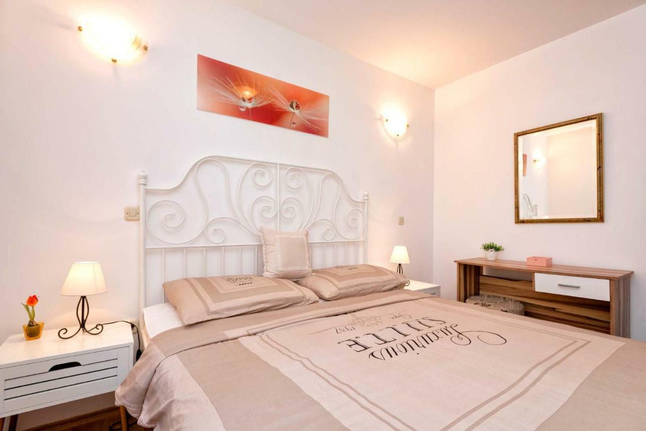 Apartmani Zlatarić Stari Grad  Zewnętrze zdjęcie