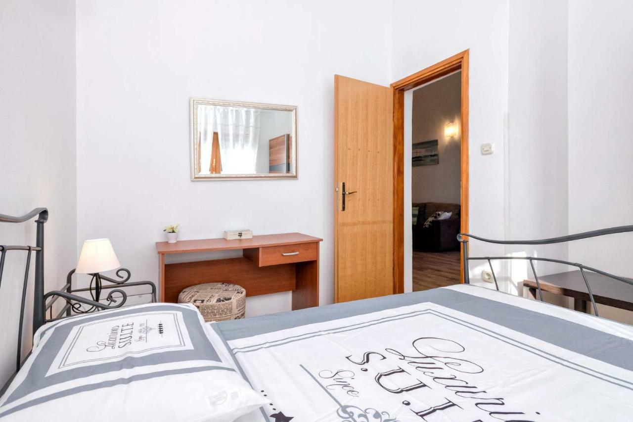 Apartmani Zlatarić Stari Grad  Zewnętrze zdjęcie